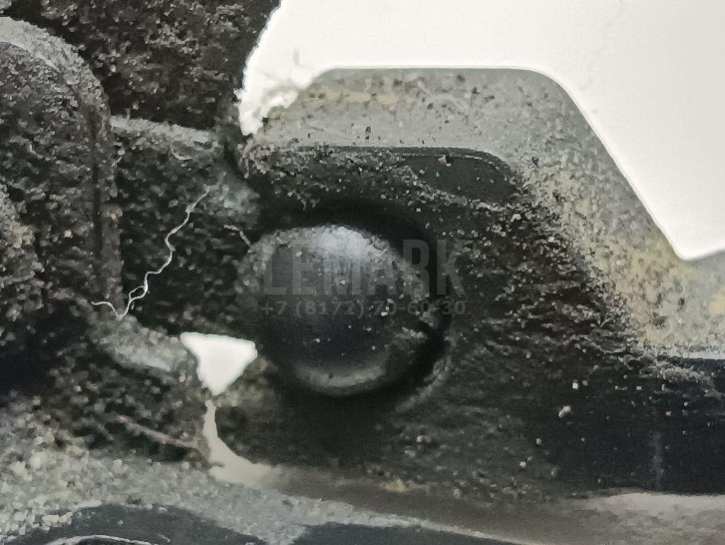 Крючок капота