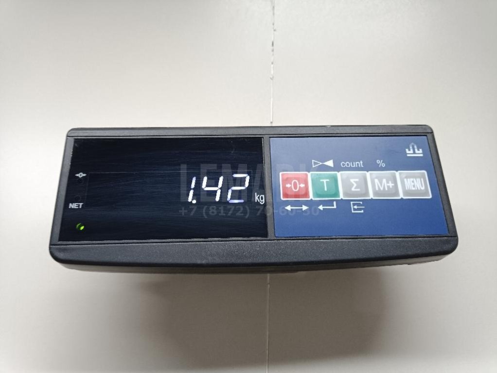 Обшивка двери багажника