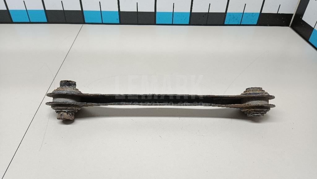 Тяга задняя поперечная