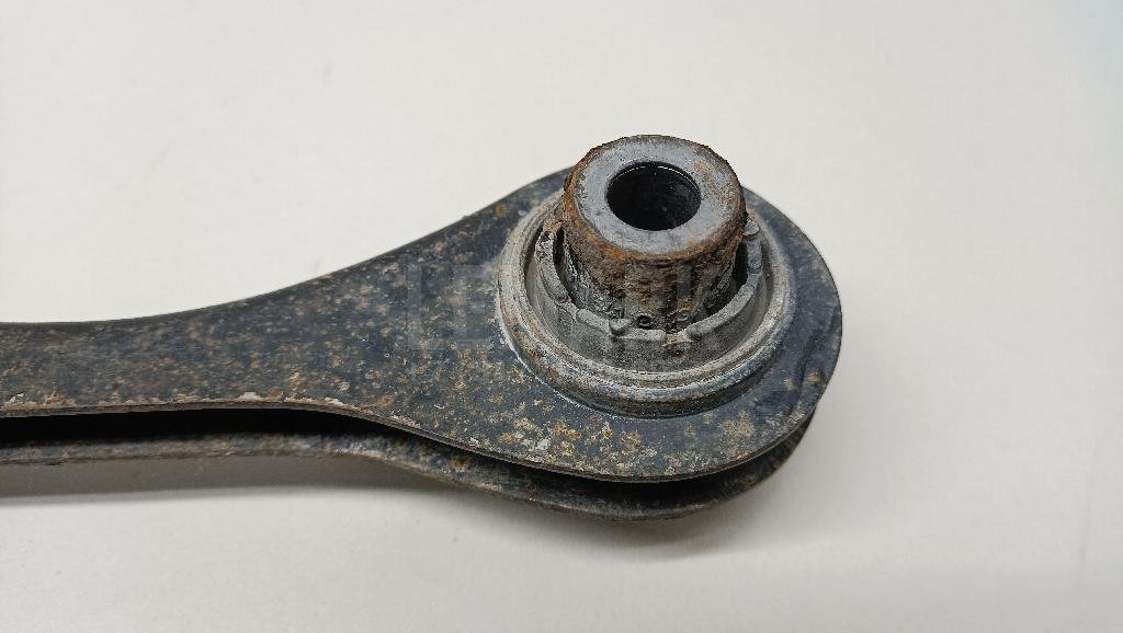 Тяга задняя поперечная