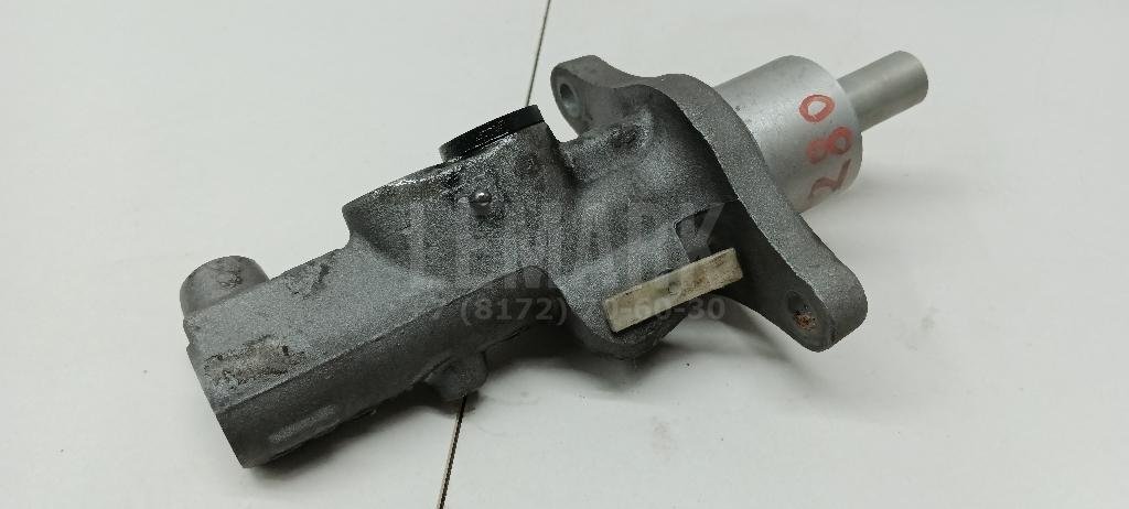 Цилиндр тормозной главный