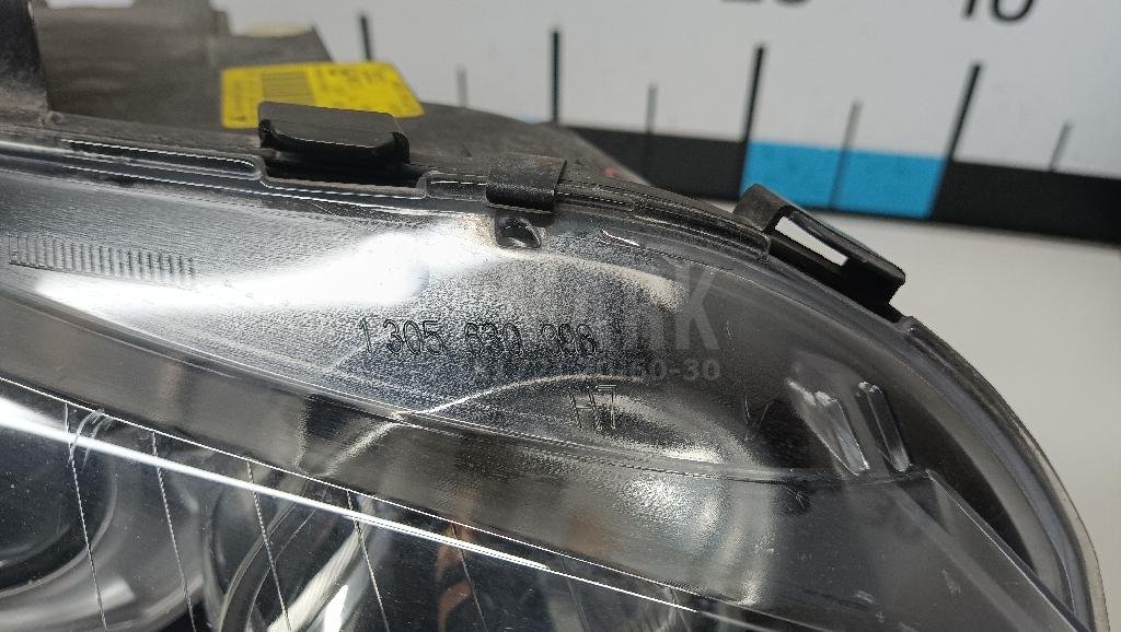 Фара правая для  Acura MDX 2001-2006