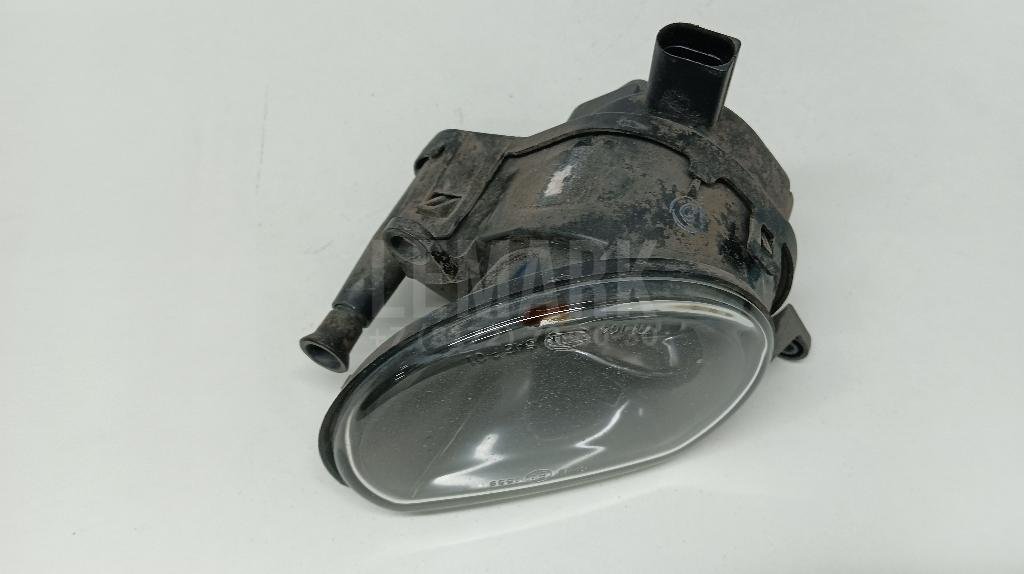 Фара противотуманная правая