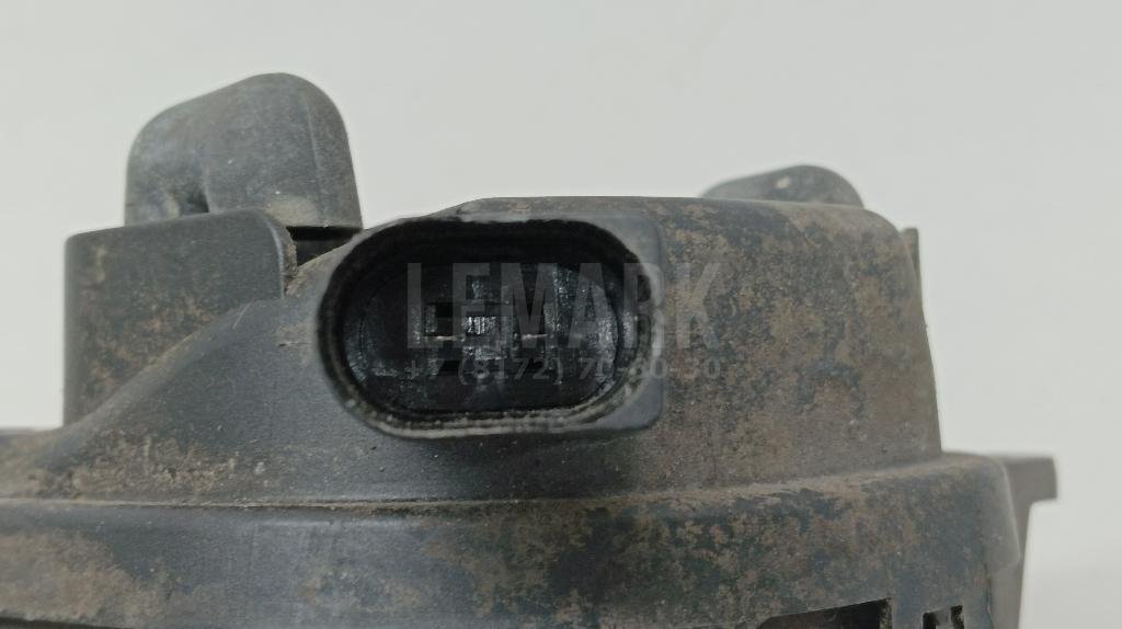 Фара противотуманная правая