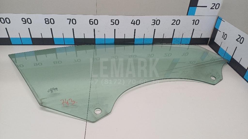 Стекло двери передней правой