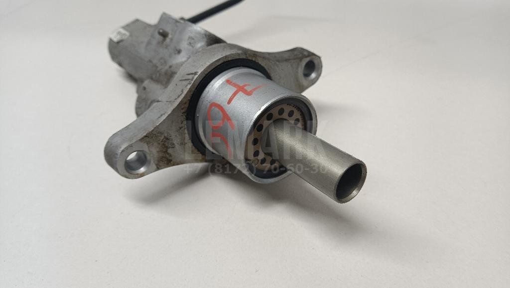 Цилиндр тормозной главный