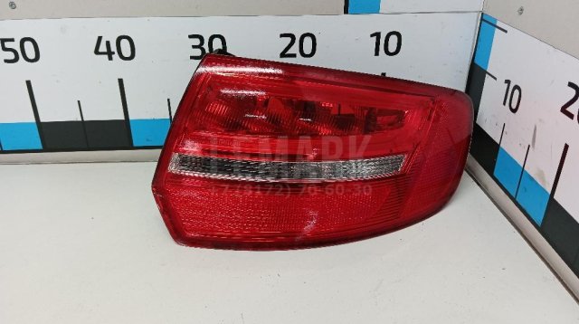 Фонарь задний наружный правый