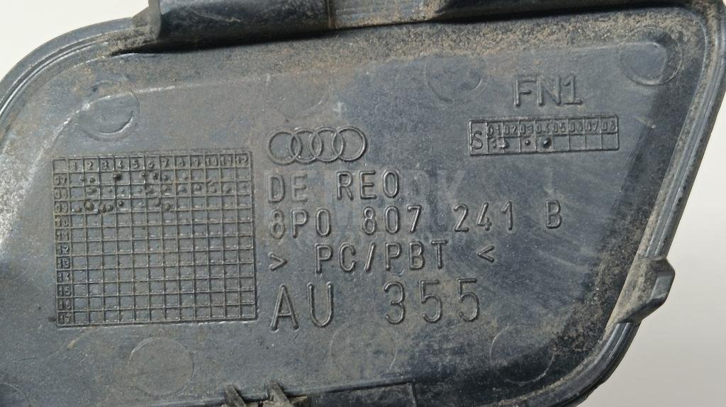 Заглушка буксировочного крюка