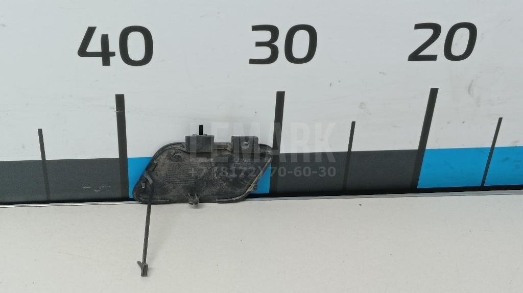 Заглушка буксировочного крюка