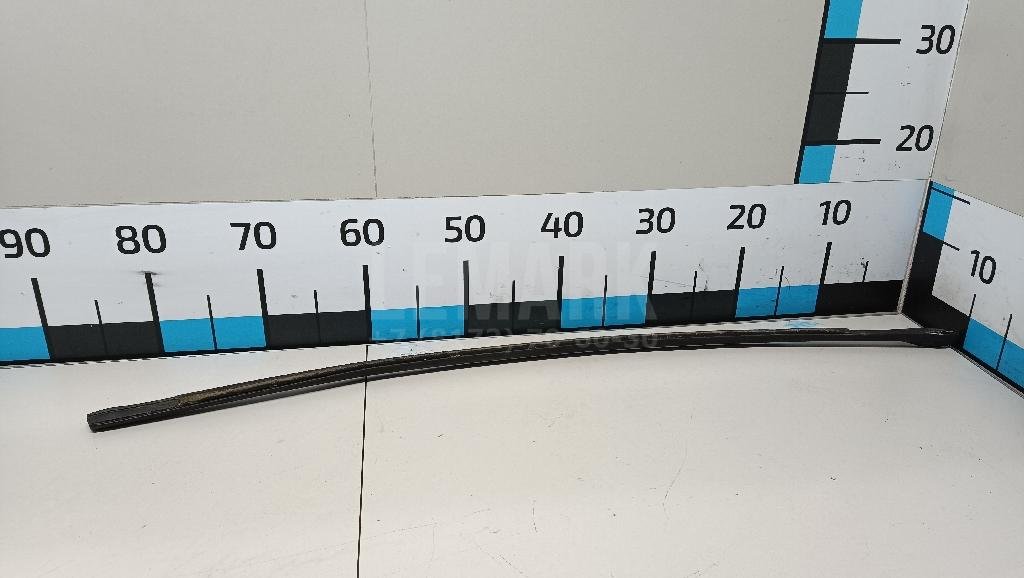 Накладка стекла заднего левого