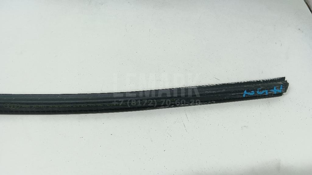 Уплотнитель стекла двери для  Audi A4 [B8] Allroad 2009-2015