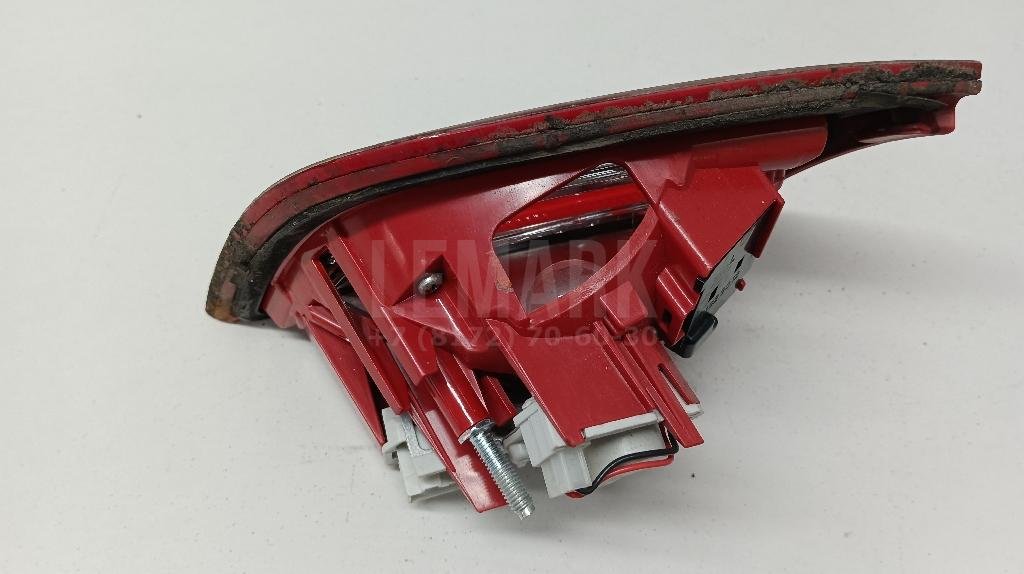 Фонарь задний внутренний левый для  Audi A3 [8P1] 2003-2013