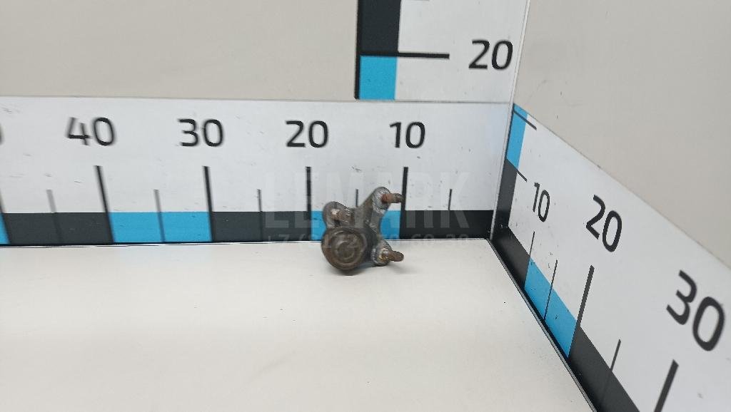 Опора шаровая правая передней подвески