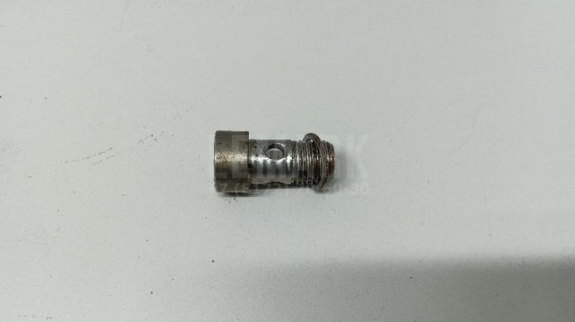 Болт турбокомпрессора (турбины)