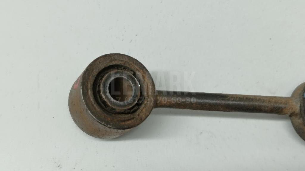 Стойка заднего стабилизатора