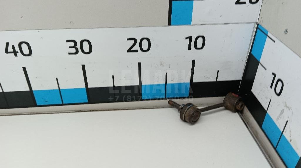 Стойка заднего стабилизатора