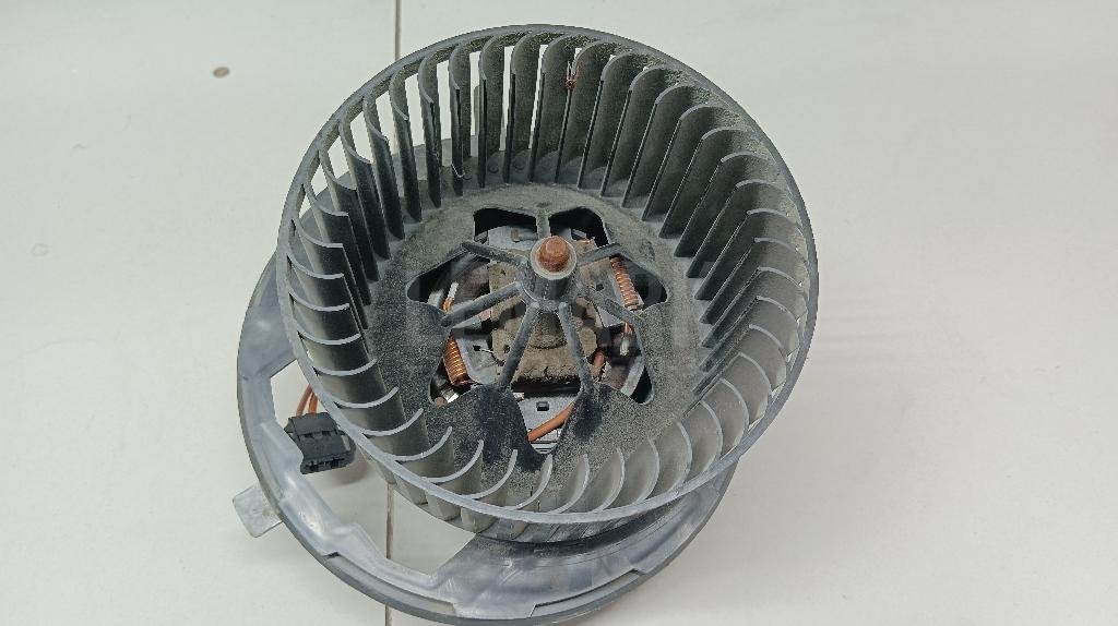 Моторчик отопителя