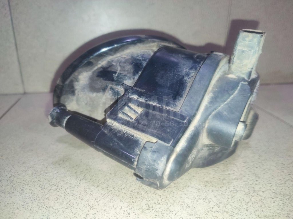 Фара противотуманная левая