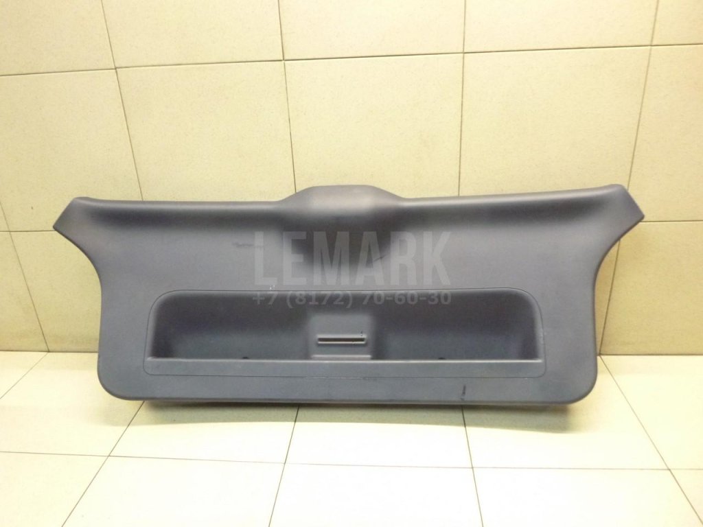 Обшивка двери багажника