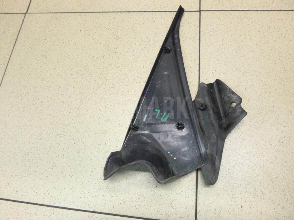 Крышка зеркала внутренняя левая