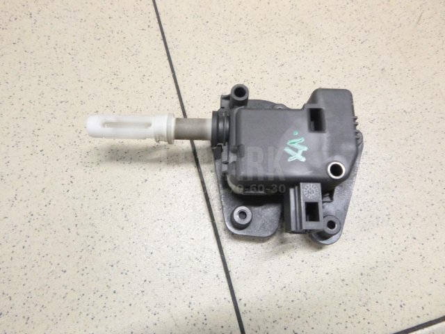 Активатор замка крышки бензобака