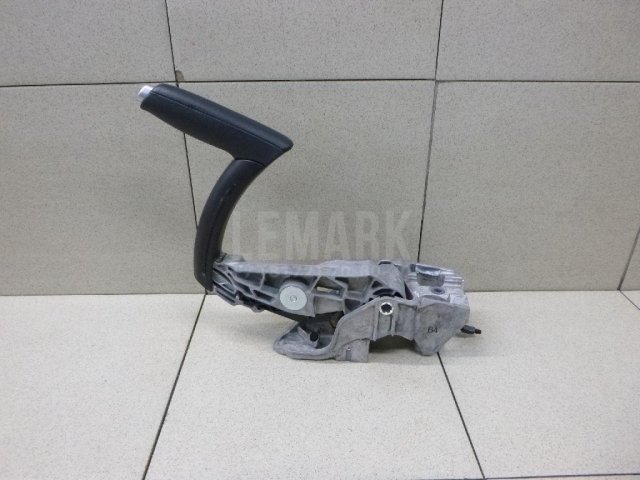 Рычаг стояночного тормоза