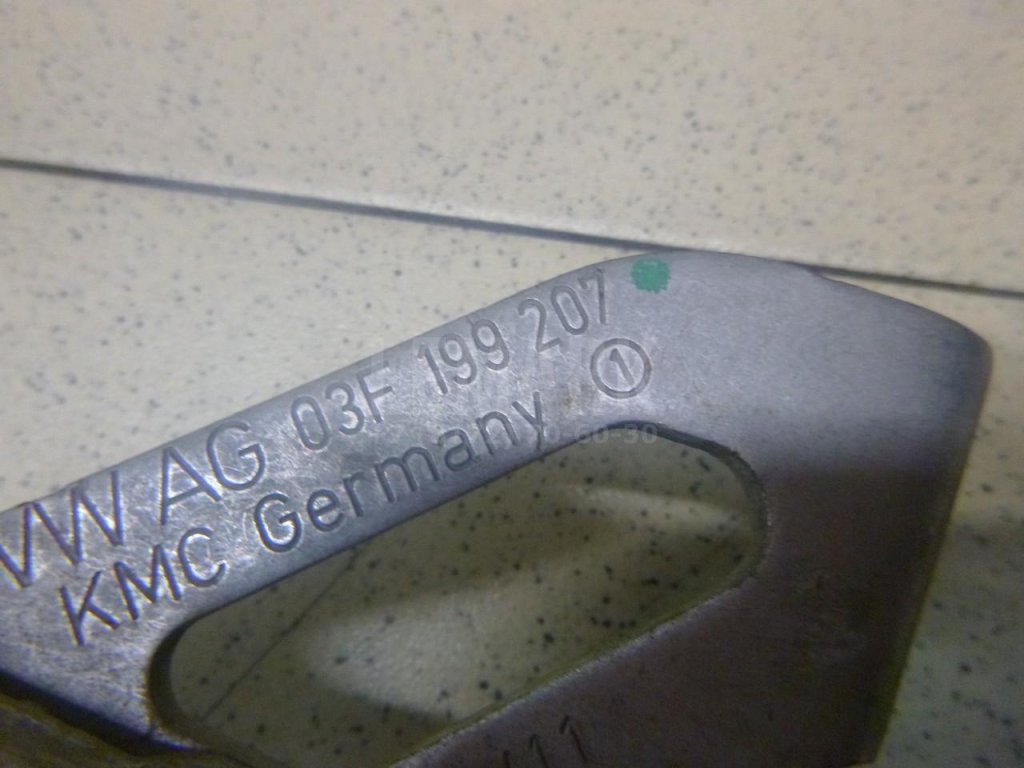 Кронштейн двигателя правый