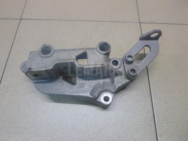 Кронштейн двигателя правый