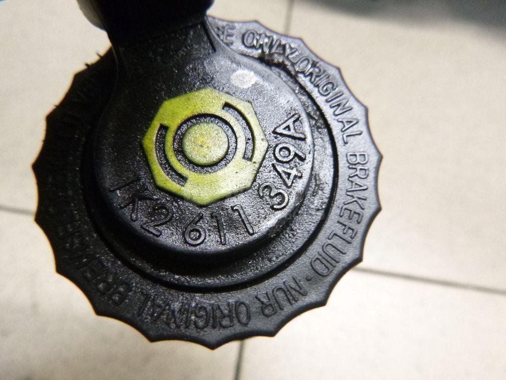 Крышка бачка тормозной жидкости