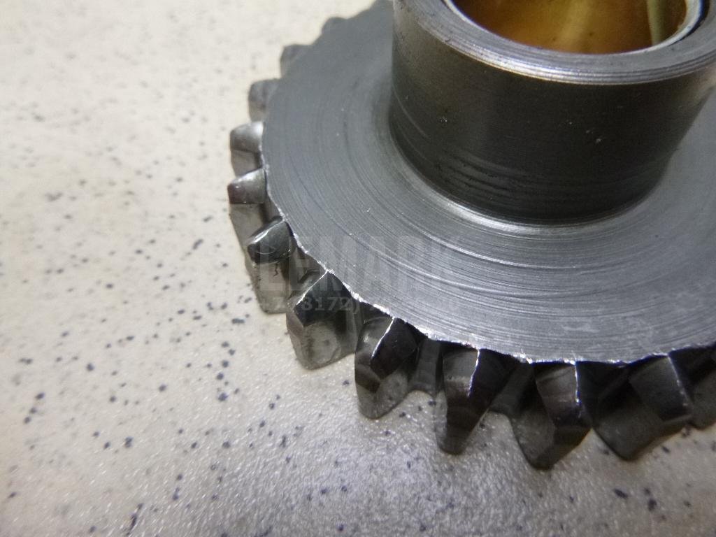Шестерня задней передачи