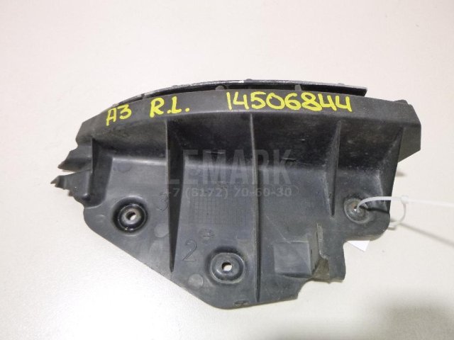 Направляющая заднего бампера левая