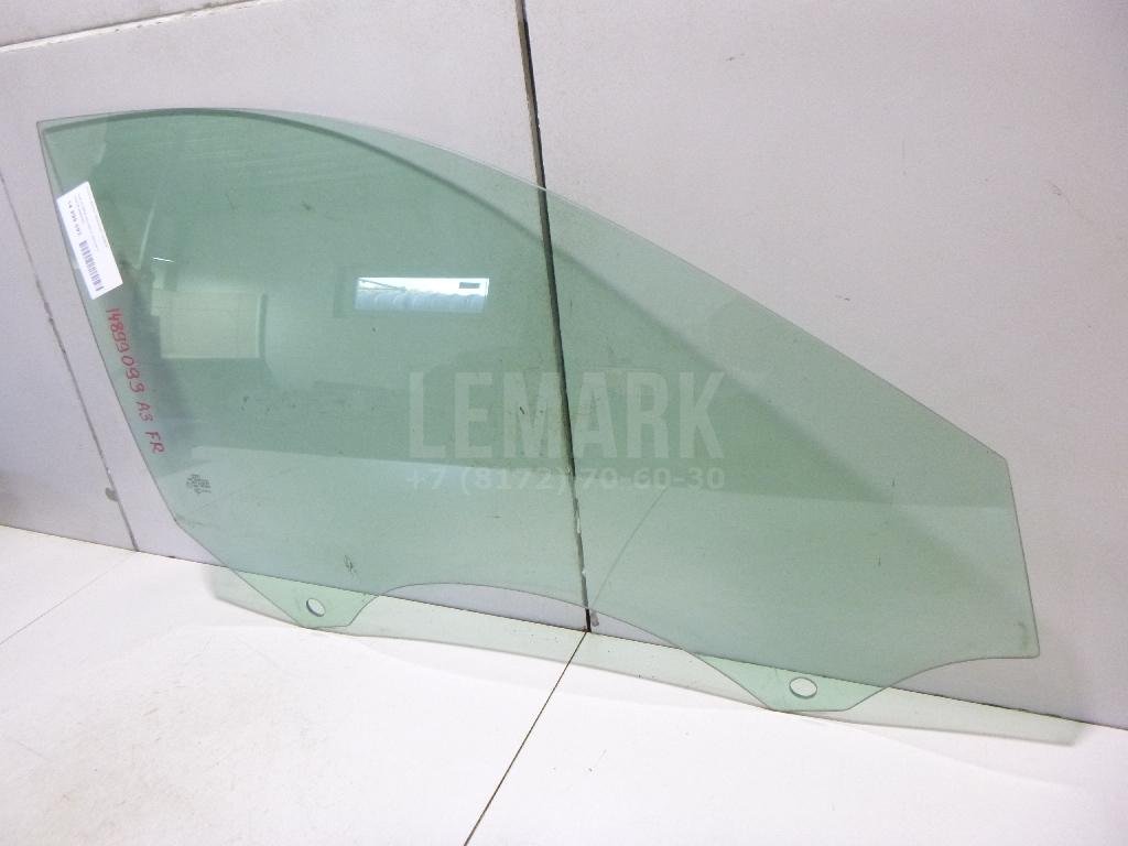 Стекло двери передней правой