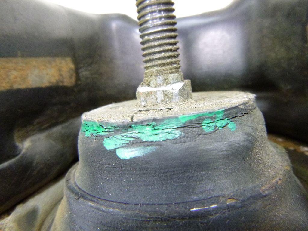 Опора двигателя