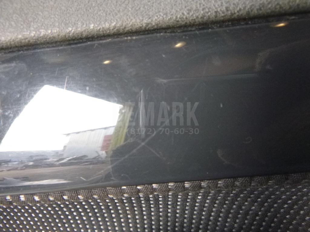 Обшивка двери передней правой