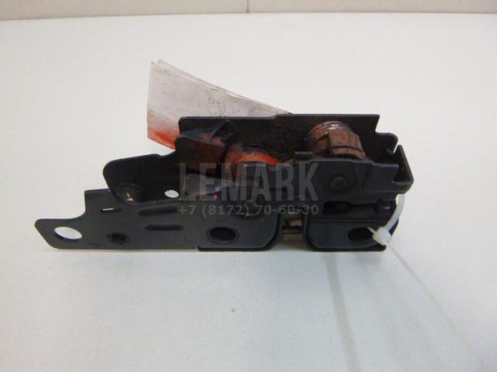 Замок капота