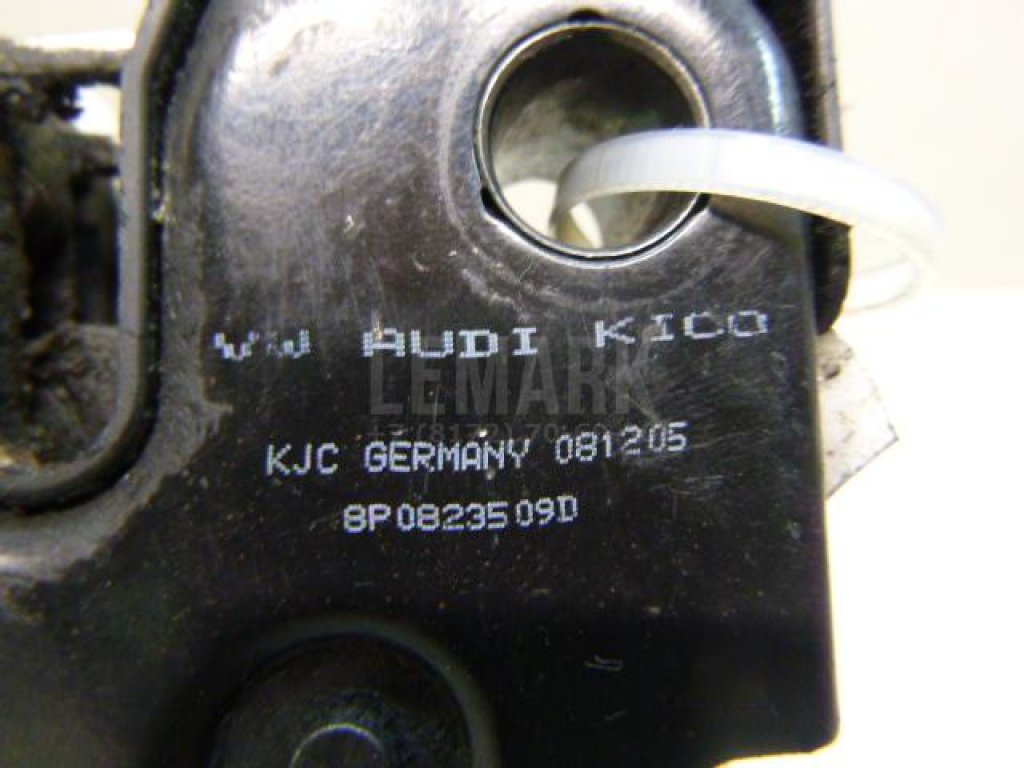 Замок капота