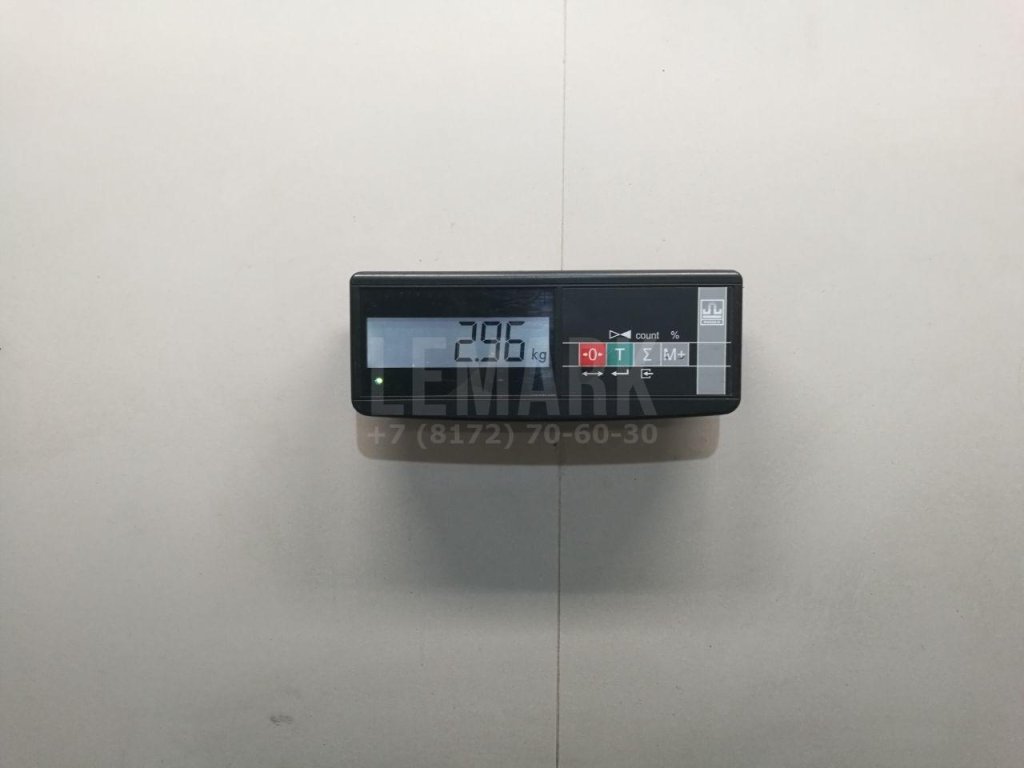 Обшивка двери багажника