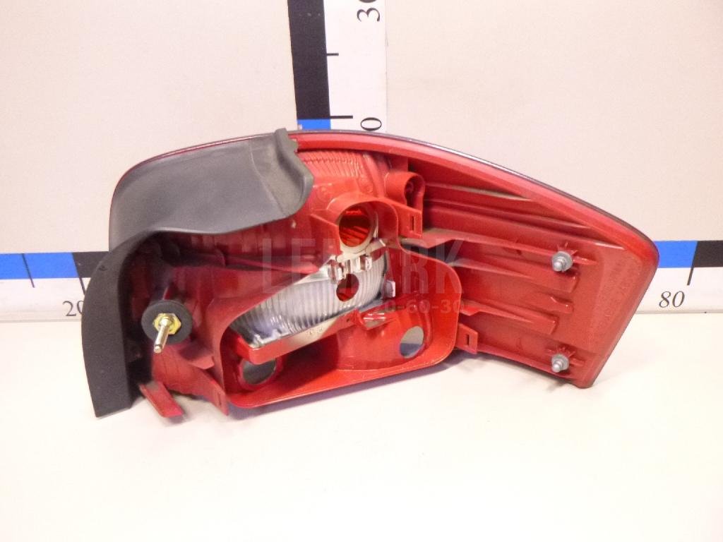 Фонарь задний левый для  Audi A4 [B5] 1994-2001