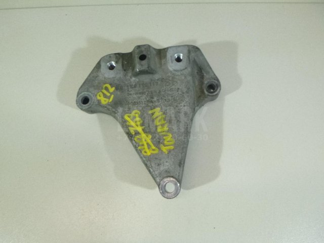 Кронштейн КПП левый