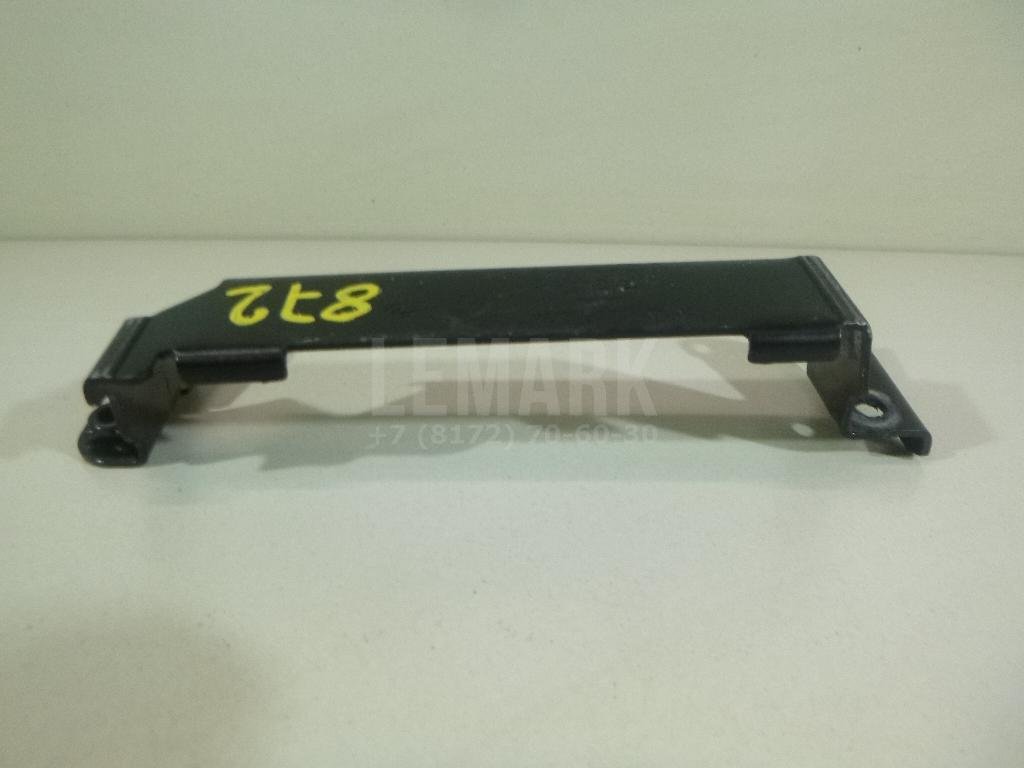 Кронштейн блока управления двигателем