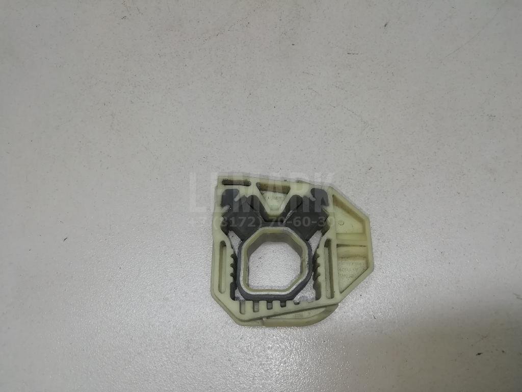 Кронштейн радиатора для  Audi A4 [B8] 2007-2015