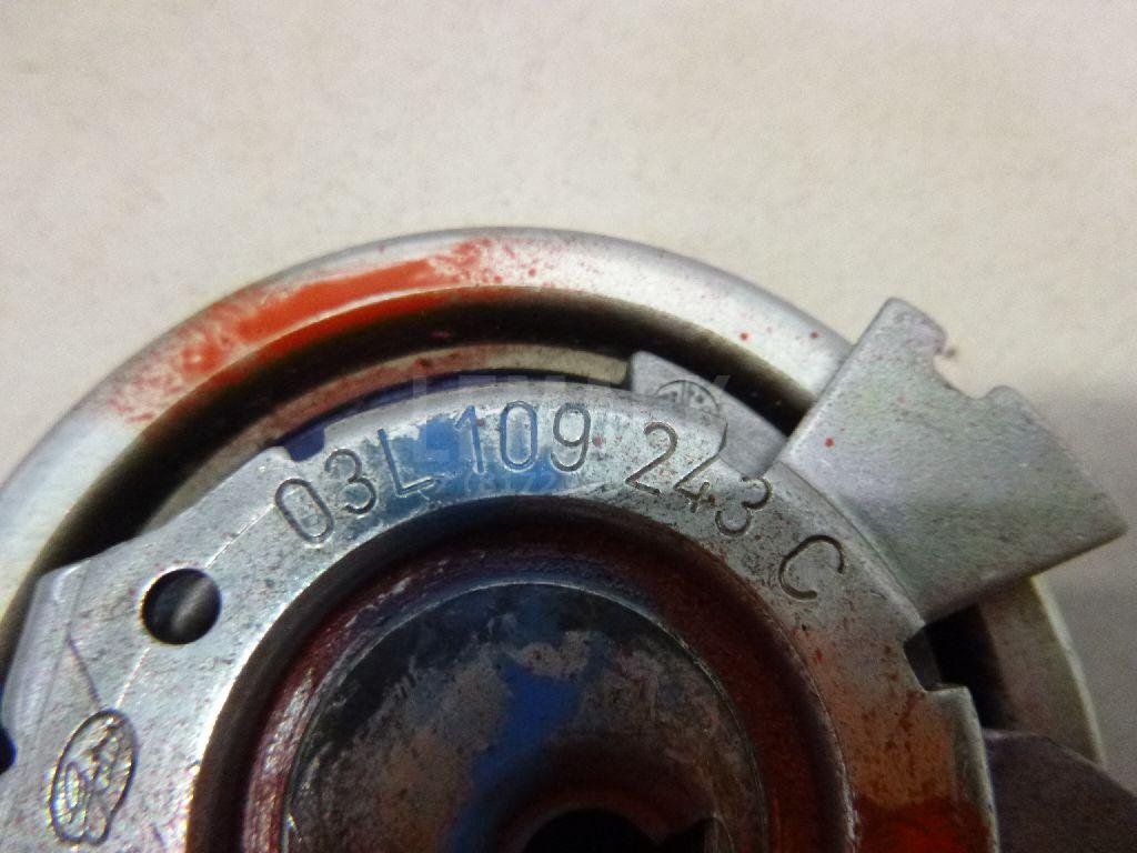 Ролик-натяжитель ремня ГРМ