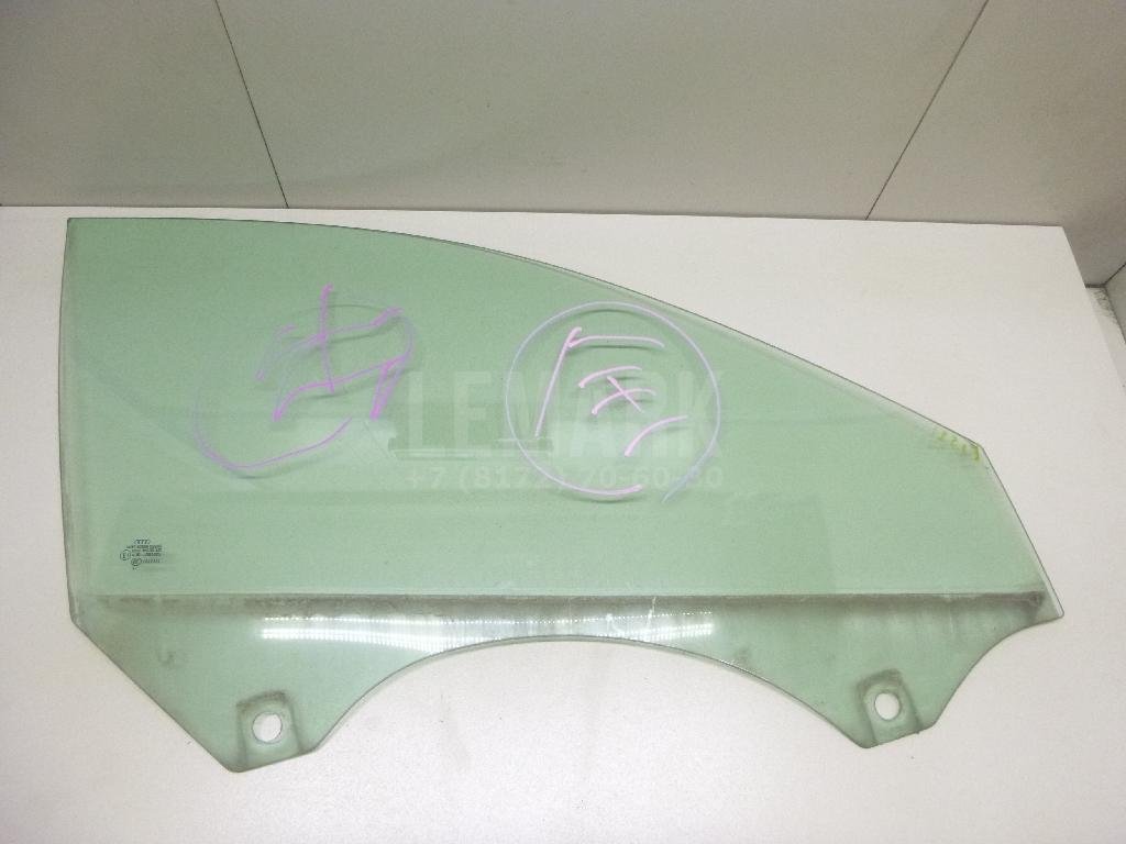 Стекло двери передней правой