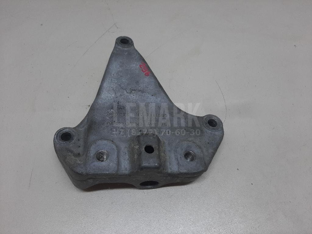 Кронштейн КПП левый