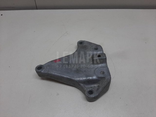 Кронштейн КПП левый