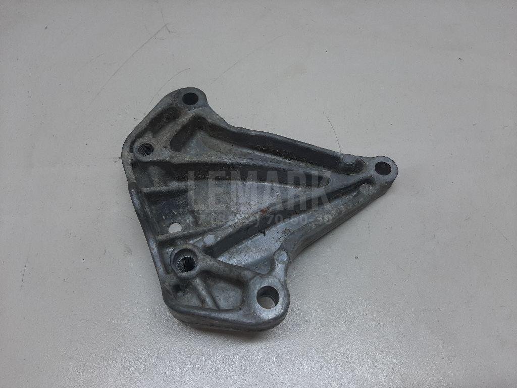 Кронштейн КПП левый