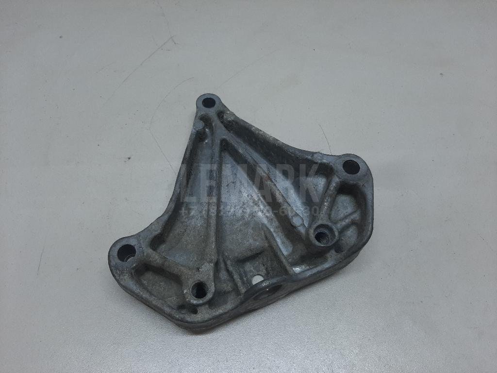 Кронштейн КПП левый