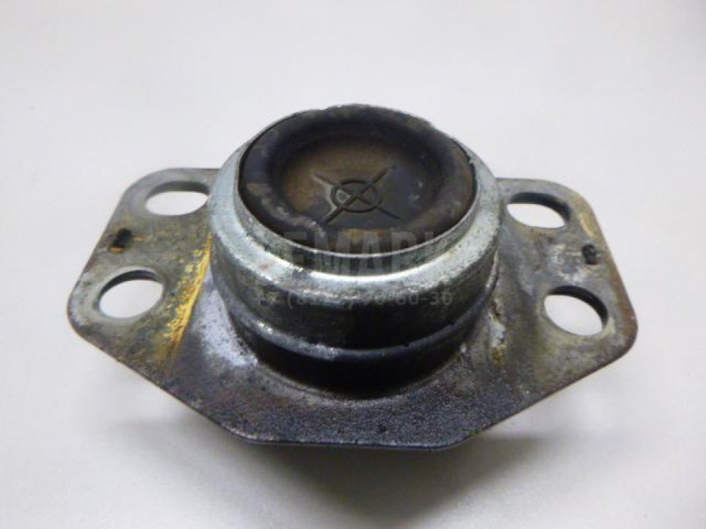 Опора двигателя