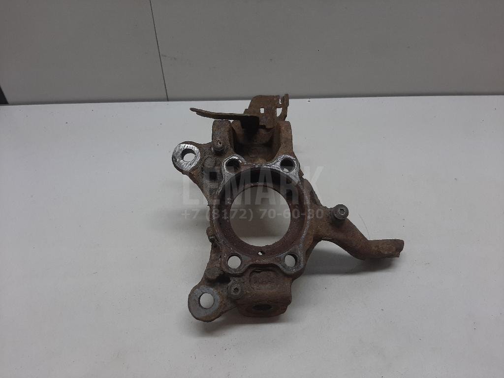 Кулак поворотный передний левый