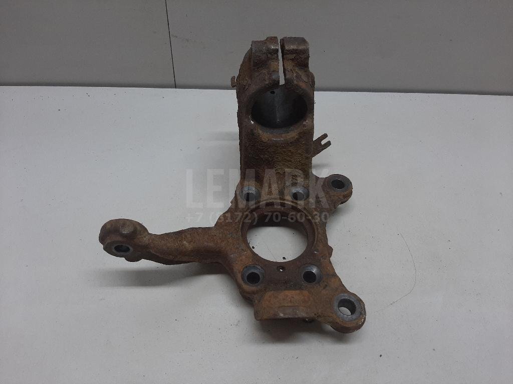 Кулак поворотный передний левый